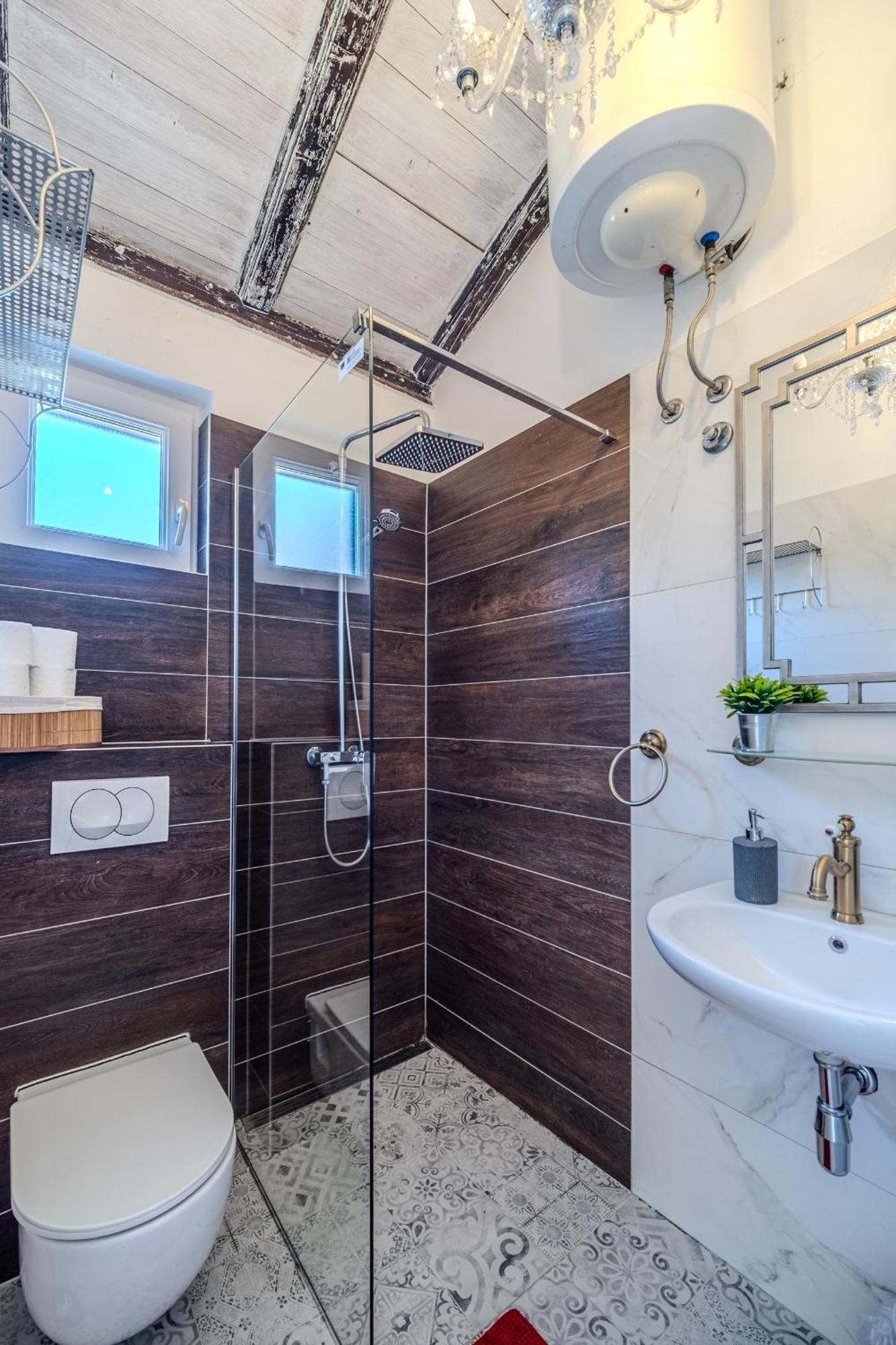 Villa Julia With Heated Pool, Ideal For Large Groups ミルナ エクステリア 写真
